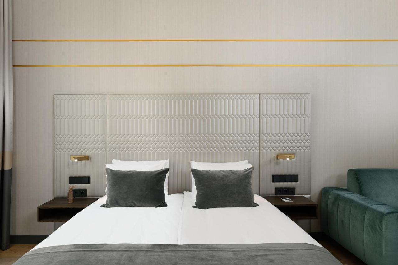 Emerald Downtown Luxury Suites By Continental Group Boedapest Buitenkant foto