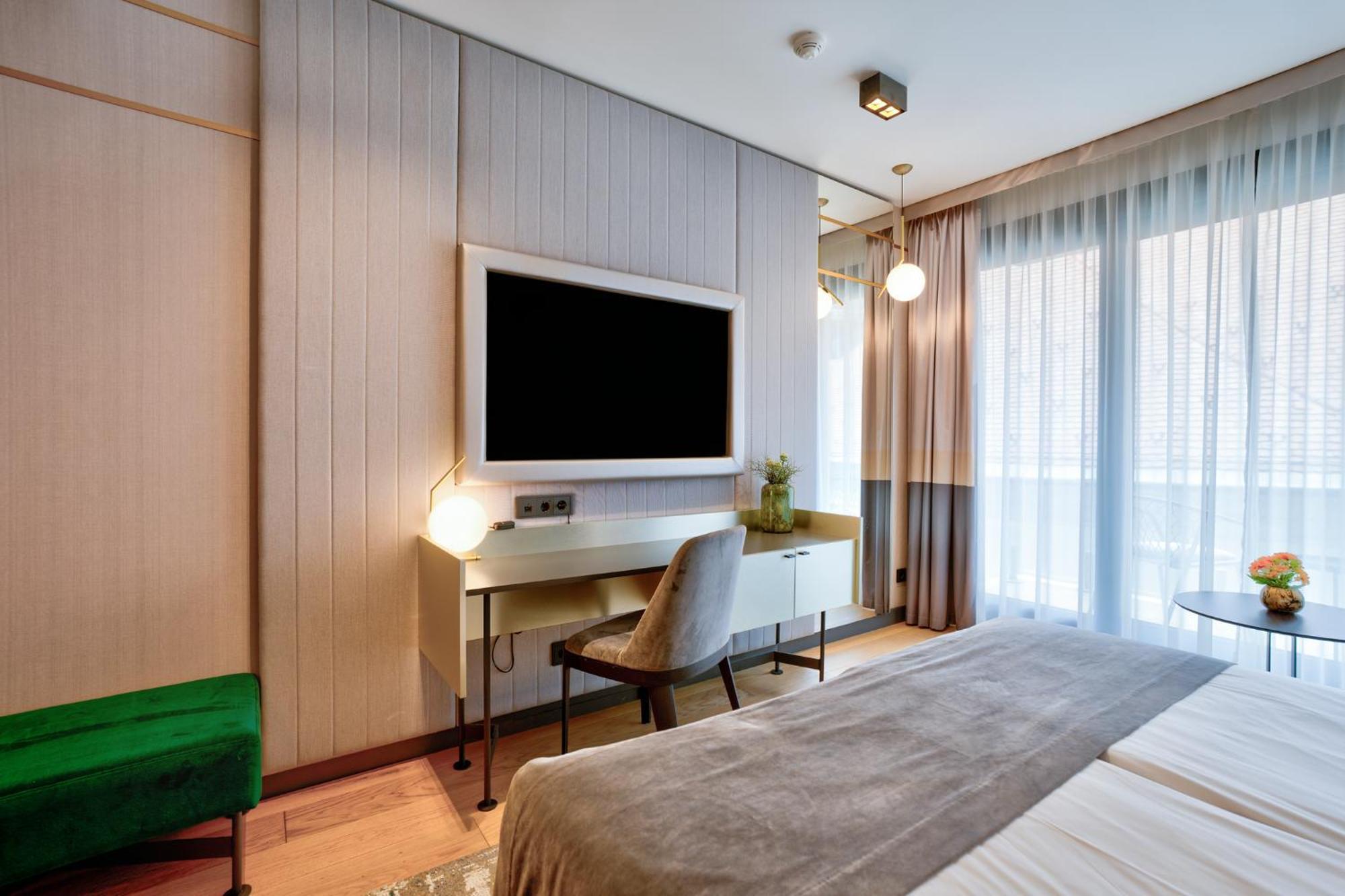 Emerald Downtown Luxury Suites By Continental Group Boedapest Buitenkant foto