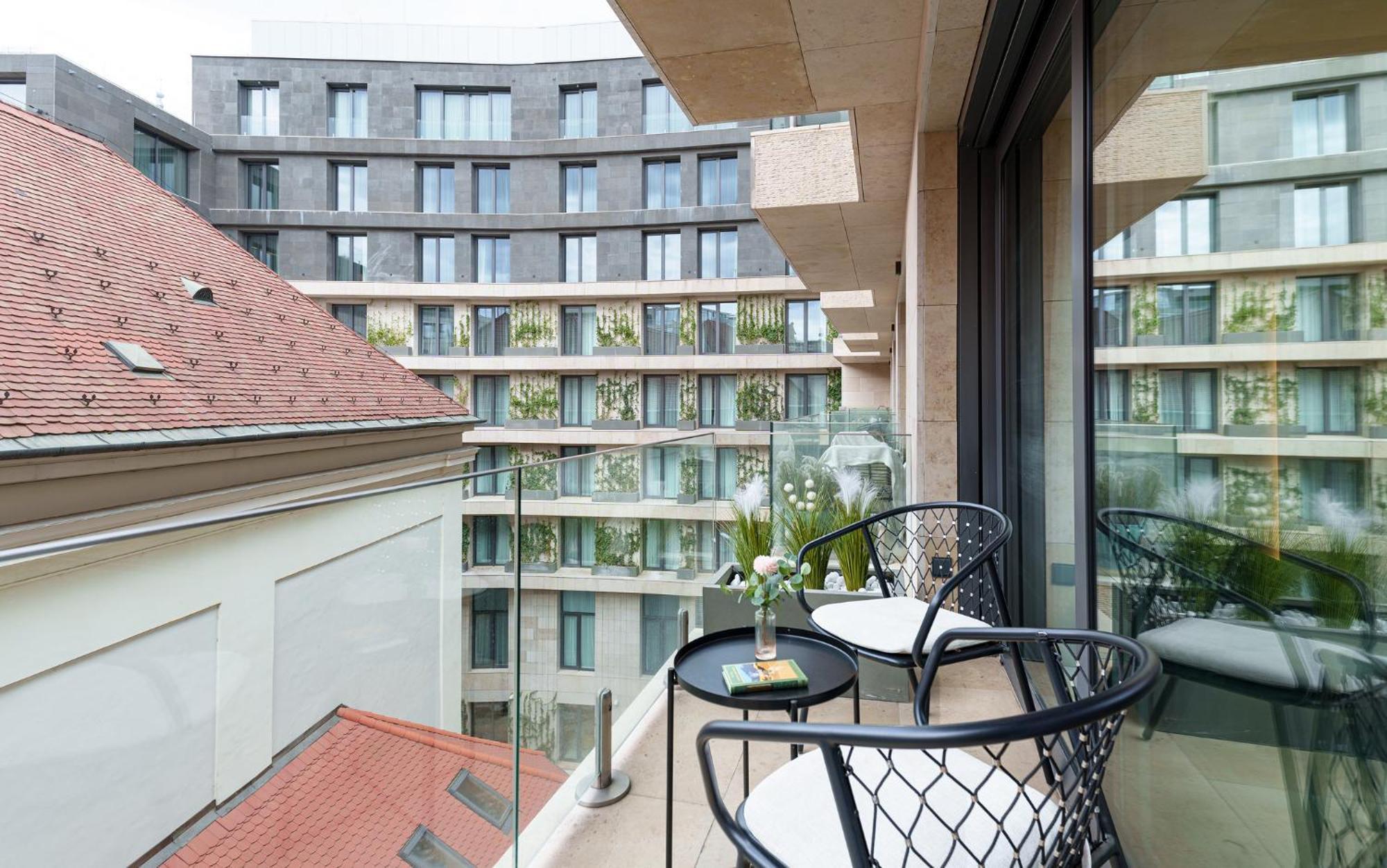 Emerald Downtown Luxury Suites By Continental Group Boedapest Buitenkant foto